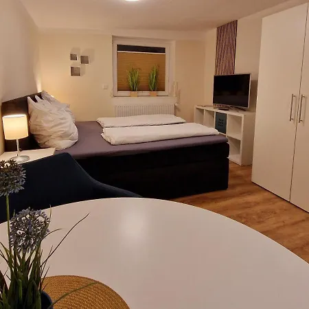 Schoenes In アパート